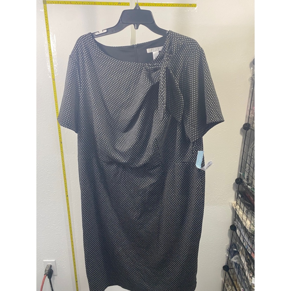 London Times Woman Black White Geometric Diamond Print Sheath Dress Size 20W NWT